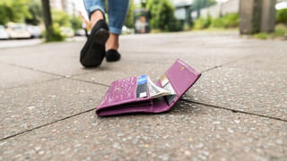 Telangana: రాష్ట్రంలో రహదారుల మరమ్మతులపై ప్రభుత్వం ప్రత్యేక దృష్టి.. భారీగా నిధుల విడుదల..