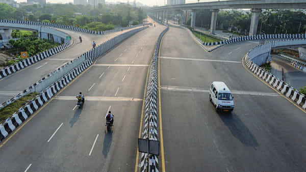 India Roads: అమెరికాలో అందాల రోడ్లులా మన రహదారులు ఎప్పుడు మారతాయి? కేంద్రమంత్రి సమాధానం ఇదీ