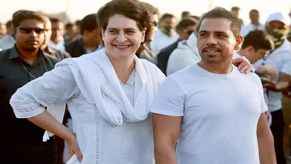 సోనియా గాంధీ అల్లుడు రాబర్ట్ వాద్రాకు ఎదురుదెబ్బ.. ఆ రెండు పిటిషన్లను రద్దు చేసిన హైకోర్టు