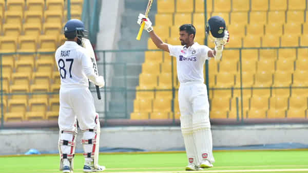 4 మ్యాచ్ల్లో 470 పరుగులు.. హ్యాట్రిక్ సెంచరీలు.. రోహిత్ శర్మ స్థానంలో వచ్చేది ఈ ప్లేయరే..