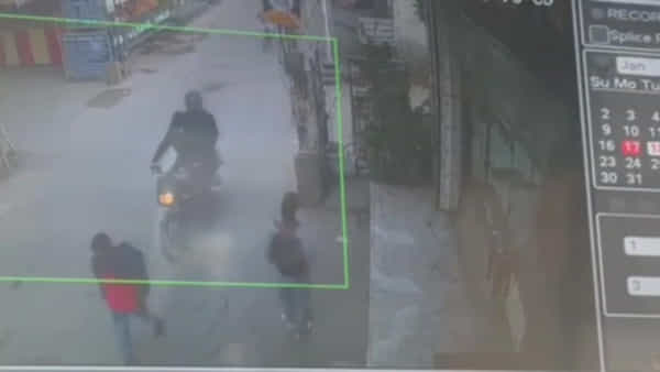 Delhi: దేశ రాజధానిలో మరో దారుణం.. స్కూల్ విద్యార్థినిపై యాసిడ్ దాడి.. సీసీటీవీ ఫుటేజ్ వైరల్