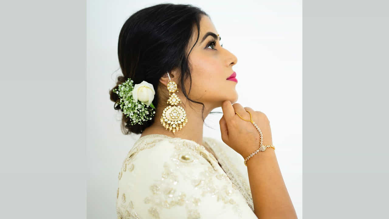 పూర్ణ.. గురించి ప్రత్యేకంగా పరిచయం చేయాల్సిన పనిలేదు. ఓ వైపు టీవీల్లో వివిధ షోల్లో జడ్జీలుగా చేస్తూనే అవకాశం ఉన్నప్పుడల్లా సినిమాల్లో కనిపిస్తున్నారు.