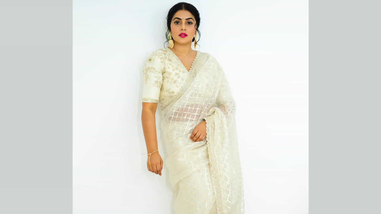 పూర్ణ.. గురించి ప్రత్యేకంగా పరిచయం చేయాల్సిన పనిలేదు. ఓ వైపు టీవీల్లో వివిధ షోల్లో జడ్జీలుగా చేస్తూనే అవకాశం ఉన్నప్పుడల్లా సినిమాల్లో కనిపిస్తున్నారు.