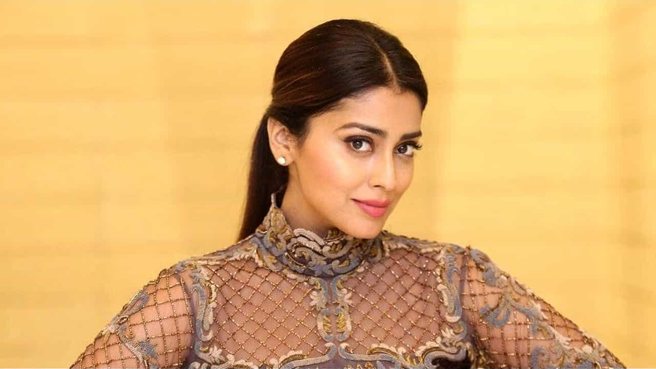 ప్రముఖ స్పోర్ట్స్ మెన్ అయిన ఆండ్రీ కొస్చీవ్ ను పెళ్లాడింది ఈ బ్యూటీ. ఆతర్వాత అమ్మడి అందాలకు హద్దులు లేకుండా పోయాయి.