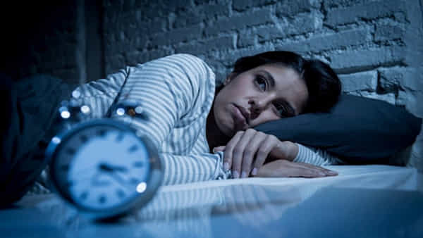 Health Tips: నిర్ణీత సమయం నిద్రపోకపోతే.. భవిష్యత్తులో ఎన్నో ఆరోగ్య సమస్యలు.. హెచ్చరిస్తున్న వైద్య నిపుణులు..