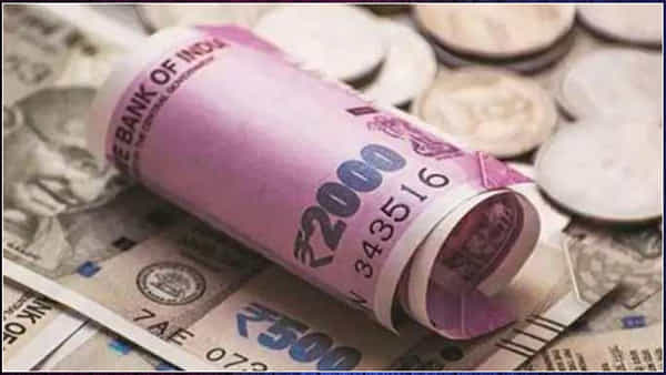 Small Savings Schemes: మరో రెండు రోజులే.. ప్రభుత్వం కొత్త సంవత్సరానికి ముందు ఈ స్కీమ్లపై కీలక నిర్ణయం తీసుకోనుందా..?