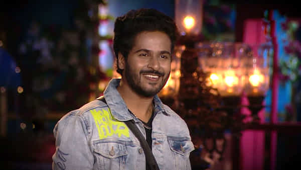 Bigg Boss 6 Telugu: రూ. 5 లక్షలు ప్రైజ్ మనీ గెలుచుకున్న శ్రీహాన్.. బిగ్ బాస్ ఇంట్లో మాజీ కంటెస్టెంట్స్ సందడి..