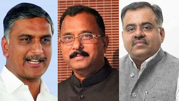 Telangana Politics: తెలంగాణలో పొలిటికల్ రగడ.. మూడు పార్టీల మధ్య పేలుతున్న మాటల తూటాలు..