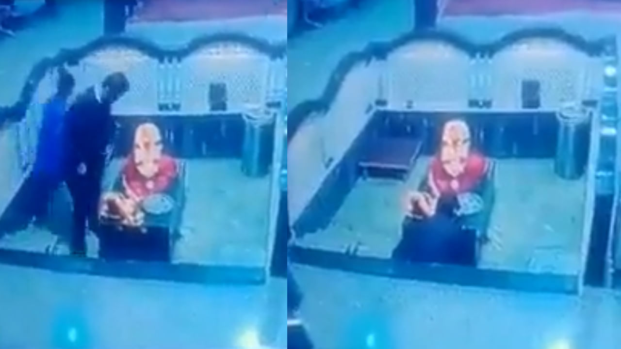 Watch Video: ఆలయంలోనే అనంత లోకాలకు.. దేవుడి దర్శనం కోసం వచ్చి, అందరు చూస్తుండగానే..