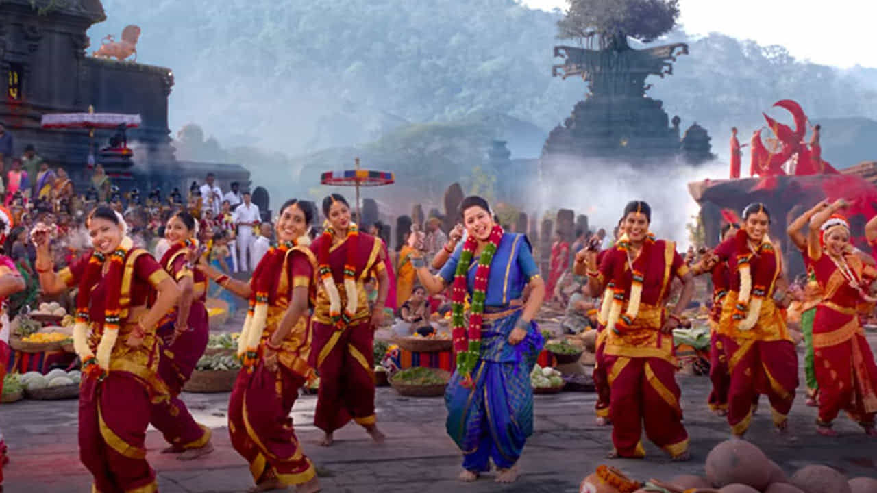 'ఆచార్య' సినిమాలో ‘లాహే లాహే’ పాటలో మెగస్టార్ చిరంజీవి స్టెప్పులు..