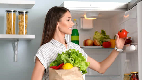Kitchen Hacks: మనమంతా అదే తప్పు చేస్తుంటాం.. చలికాలంలో కూడా వాటిని ఫ్రిజ్లో పెడుతాం..