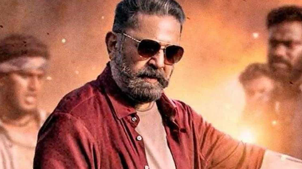 ఇక ఆ తర్వాత కమల్ హసన్, విజయ్ సేతుపతి, ఫహద్ ఫాజిల్ ప్రధాన పాత్రలో నటించిన విక్రమ్ సినిమా బ్లాక్ బస్టర్ హిట్ కావడమే కాకుండా.. భారీగా వసూళ్లు రాబట్టింది.