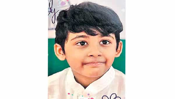 Road Accident: ఎన్నో ఆశలు పెట్టుకున్నా.. అంతలోనే వెళ్లిపోయావా కన్నా..