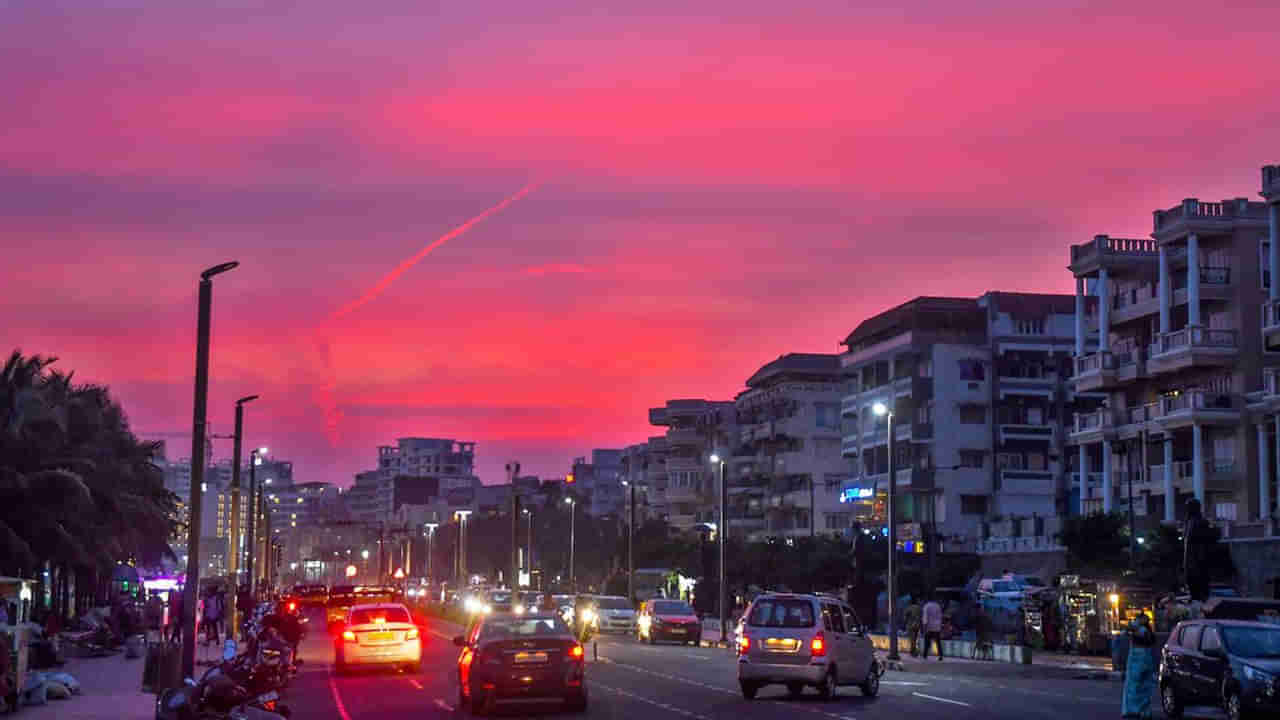 Vizag: బీచ్ రోడ్డులో ఎక్స్ట్రాలు చేస్తే తోలు తీస్తాం.. ఆకతాయులకు వైజాగ్ పోలీసుల డైరెక్ట్ వార్నింగ్