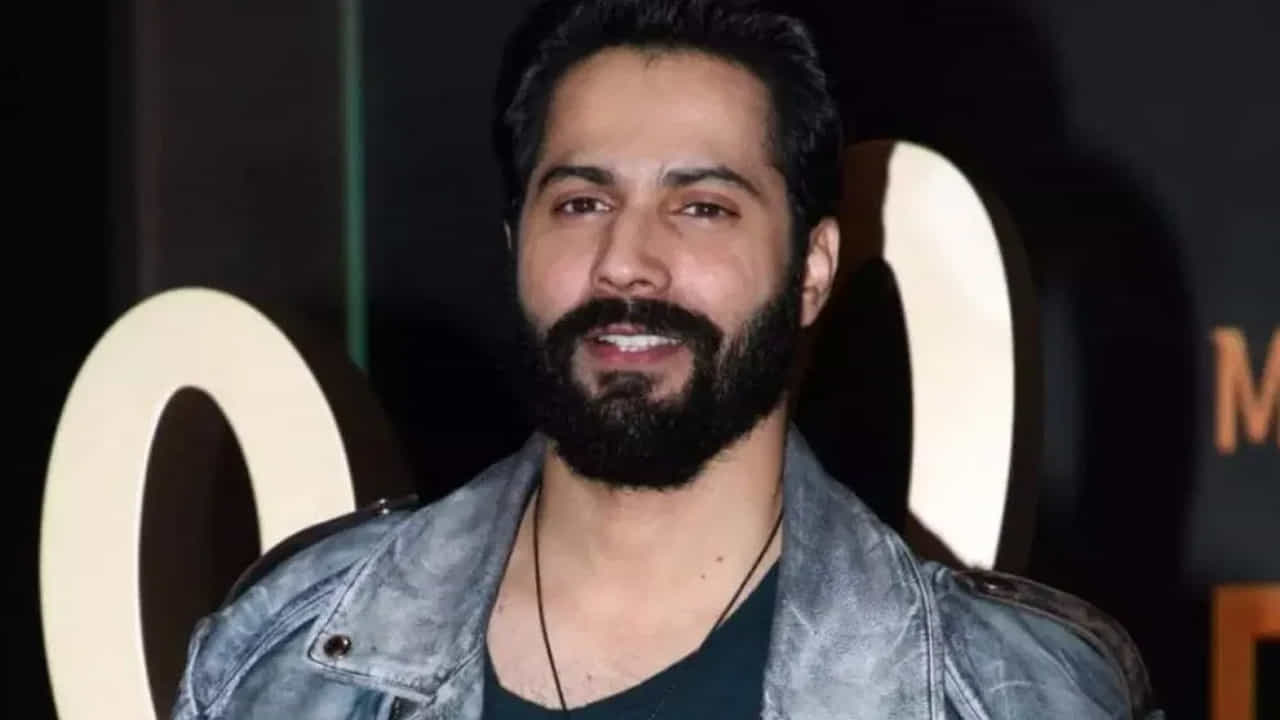 ప్రముఖ బాలీవుడ్ నటుడు వరుణ్ ధావన్ తన అనారోగ్య సమస్యల గురించి చెప్పి అభిమానులను ఆశ్చర్యపరిచాడు. అతను స్టిబ్యులర్ హైపోఫంక్షన్తో బాధపడుతున్నట్లు చెప్పి షాక్ ఇచ్చాడు. అలాగే జాతిరత్నాలు డైరెక్టర్అనుదీప్ కూడా హైలీ సెన్సీటీవ్ పర్సన్ (హెచ్ఎస్పీ) అనే వ్యాధితో ఇబ్బంది పడుతున్నట్టు తెలిపాడు