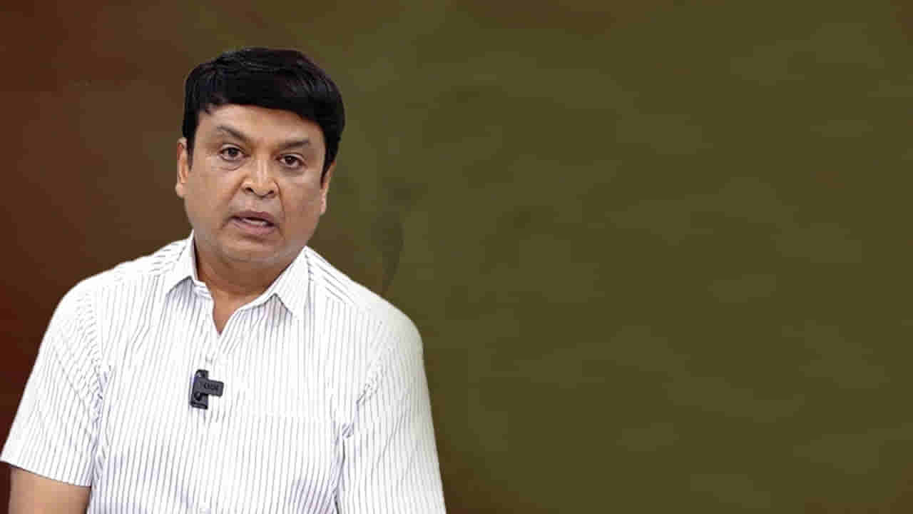 VK Naresh: న్యూడ్ డ్యాన్సర్లను తెచ్చింది ఎవరు..? తాగి అలా చేస్తారా..