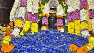 Ainavilli Temple: వినాయకుడికి లక్ష పెన్నులతో అభిషేకం.. మూడు వారాల పాటు విద్యార్థులకు పంపిణీ..
