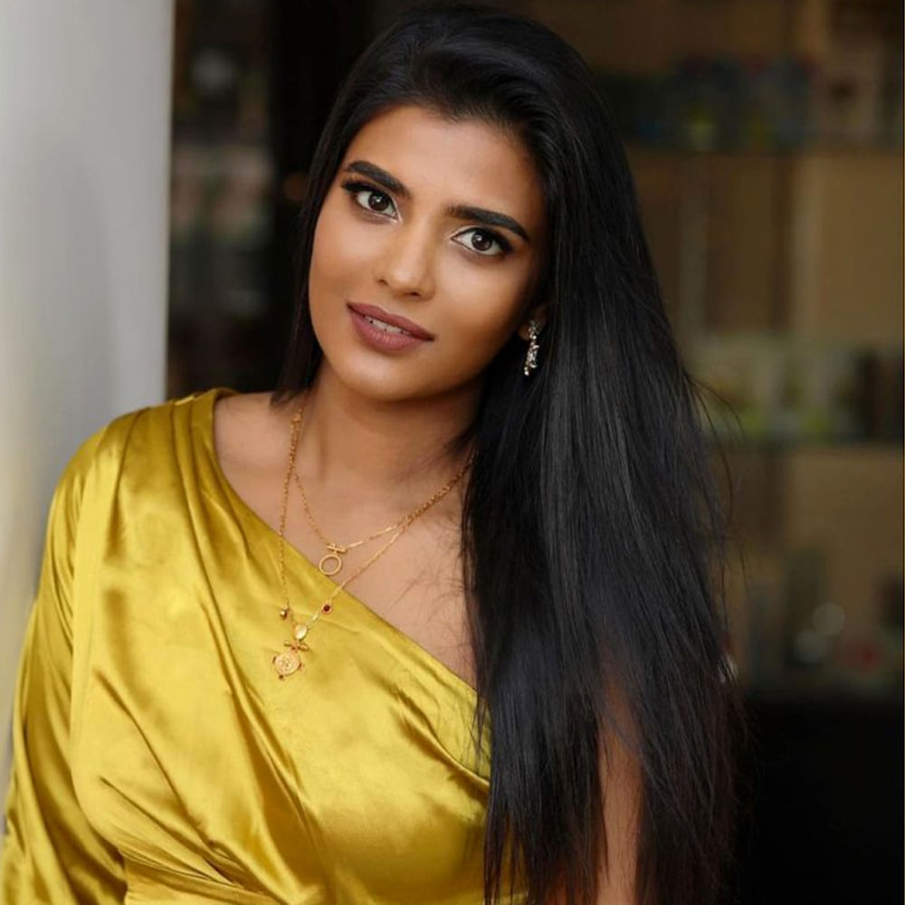 స్టార్ హీరోయిన్ అవ్వకపోయినా.. నటిగా మంచి గుర్తింపు తెచ్చుకోవాలని ఆశపడ్డానని, తన సినిమాలు ప్రేక్షకుల మనసులో నిలిచిపోవాలని అనుకున్నానని చెప్పుకోచ్చింది ఈ బ్యూటీ.