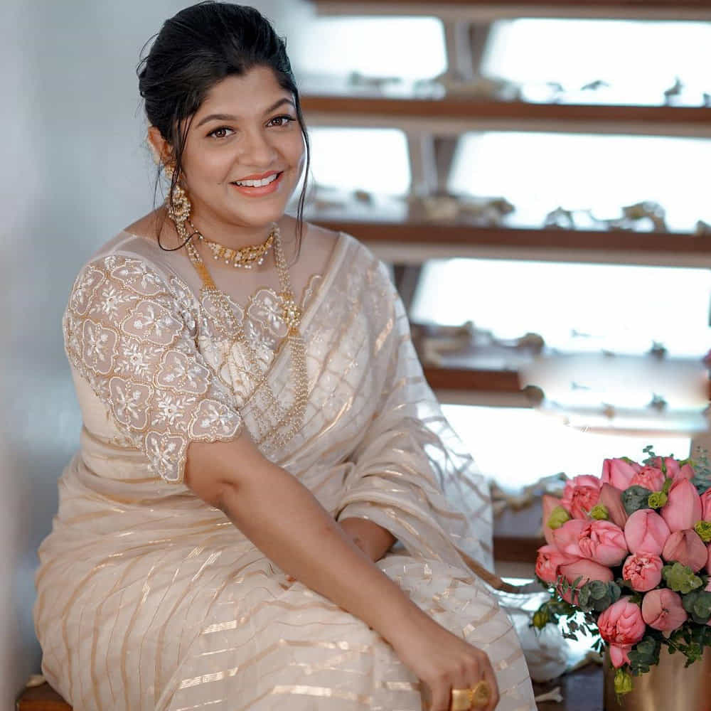 ఈ ఘటనపై నేను ఫిర్యాదు చేయదల్చుకోలేదు. ఫిర్యాదు చేసి దాని వెనుక పరిగెత్తే సమయం నాకు లేదు. కానీ, అతడి ప్రవర్తనను తీవ్రంగా ఖండిస్తున్నాను అంటూ చెప్పుకొచ్చింది అపర్ణ.   