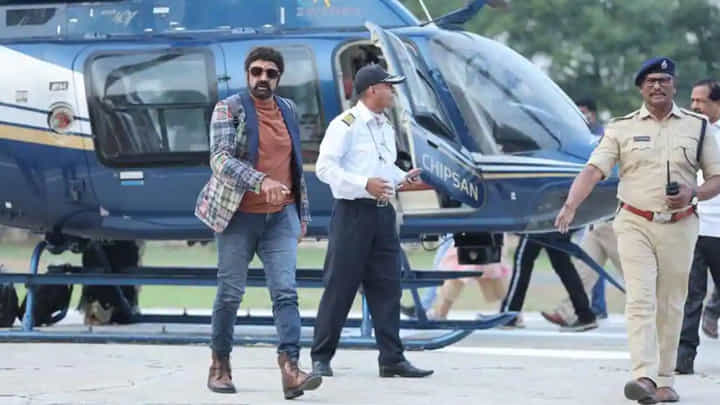 Balakrishna: బాలకృష్ణ కు తృటిలో తప్పిన పెను ప్రమాదం.. అసలు ఏ జరిగిందంటే ?? - Watch Video Balakrishna: బాలకృష్ణ కు తృటిలో తప్పిన పెను ప్రమాదం.. అసలు ఏ జరిగిందంటే ?? - Watch Video