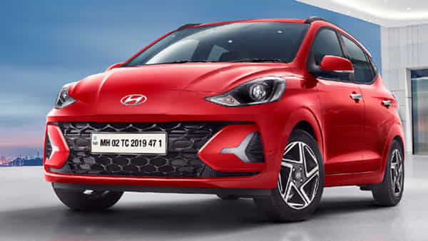 Budget Cars: కొత్త కారు కొనే ప్లాన్లో ఉన్నారా.? బడ్జెట్ ధరలో అందుబాటులో ఉన్న బెస్ట్ కార్లు ఇవే..