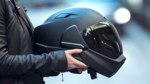 Bluetooth Helmet: మార్కెట్లోకి సరికొత్త బ్లూటూత్ హెల్మెట్..అదిరిపోయే ఫీచర్లు, అందుబాటులో ధర..