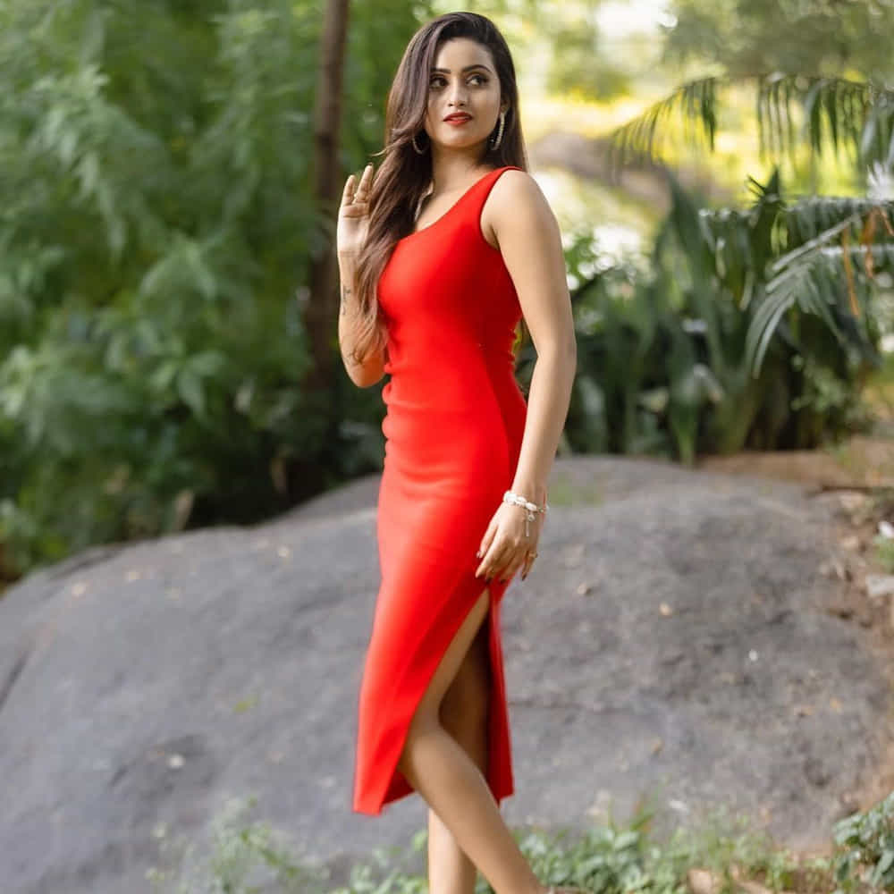 దీపికా పిల్లి సోషల్ మీడియాలో చాలా పాపులర్.. టిక్ టాక్లో వీడియోలు చేస్తూ తన అందచందాలతో కేకపెట్టించేది. కొన్ని షార్ట్ ఫిల్మ్స్లో కూడ నటించిన దీపికా సోషల్ మీడియాలో హోరెత్తిస్తుంది. మీరు ఓ లుక్కేయండి.