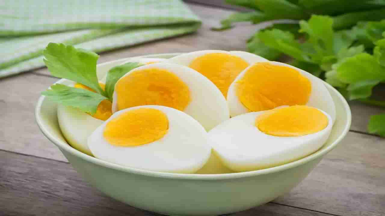Eating Eggs: గుడ్డులో పచ్చ సొన రోజూ తింటే ఏమైనా ప్రమాదమా.? నిపుణులు చెబుతోన్న ఆసక్తికర విషయాలు..