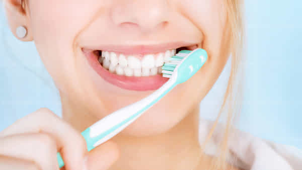 Health Tips: అన్నం తిన్న వెంటనే బ్రష్ చేసుకుంటే ఏమవుతుందో తెలుసా.? ఆసక్తికర విషయాలు..