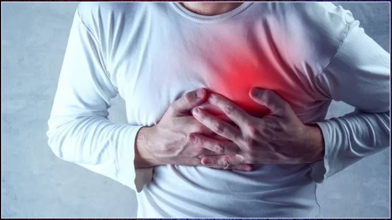 Heart Attack Symptoms: గుండెపోటు లక్షణాలివే.. మీలో కనిపిస్తే అసలు నిర్లక్ష్యం చేయకండి..