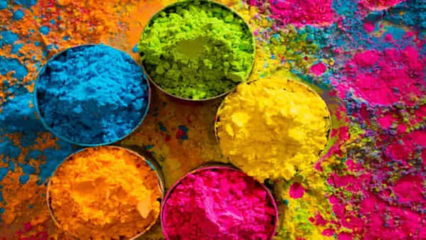 Holi 2023: ఇంట్లోనే సహజంగా హోలీ రంగులు ఎలా తయారు చేసుకోవాలో తెలుసుకోండి..