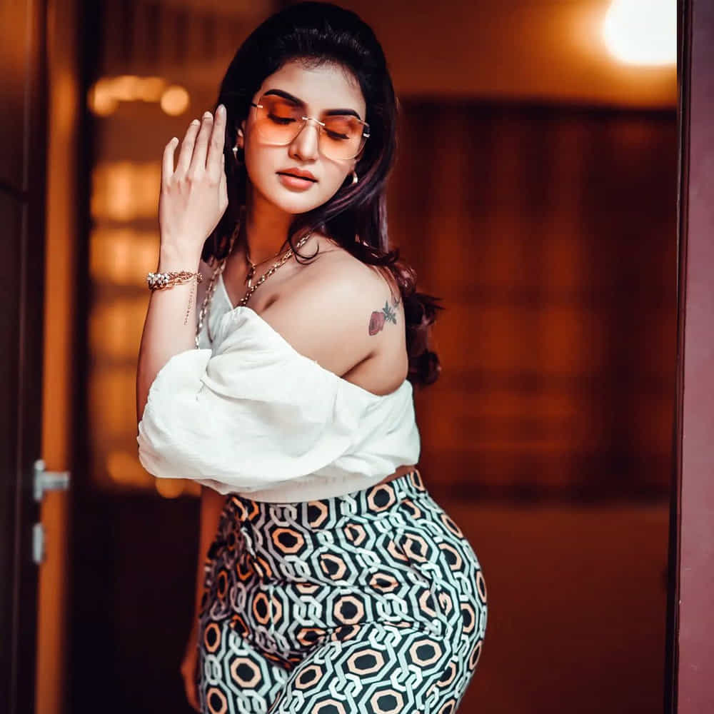 వీరసింహారెడ్డి మూవీతో తెలుగులో ఎంట్రీ ఇచ్చిన మలయాళీ ముద్దుగుమ్మ 'హనీ రోజ్'. ఒక్క సినిమాతోనే తన అందం, అభినయంతో అందరి చూపు తనవైపు తిప్పుకుంది ఓ ముద్దుగుమ్మ.అందం సైతం అసూయ పడేట్టుగా ఉన్న ఆ ముద్దుగుమ్మ వావ్ ఫొటోస్ 