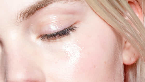 Hyaluronic Acid: వృద్ధాప్యంలో చర్మం ముడతలను తొలగించడంలో ఇది అద్భుతంగా పని చేస్తుంది.. దానితో అసలు ప్రయోజనాలు..