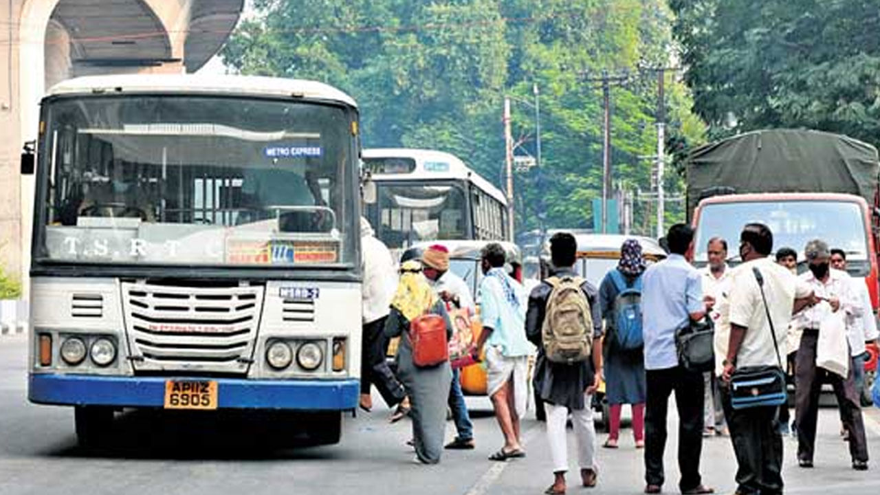 Hyderabad: డ్రైవర్ల నిర్లక్ష్యంతోనే రోడ్డు ప్రమాదాలు.. హైదరాబాద్‌లో ఆర్టీసీ బస్సులపై స్పెషల్‌ డ్రైవ్‌..