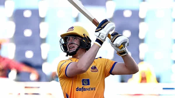 T20 Cricket: వామ్మో.. ఇదేం కొట్టుడు సామీ.. 19 బంతుల్లో ఫిఫ్టీ.. 46 బంతుల్లో సెంచరీ.. 10 ఫోర్లు, 6 సిక్సర్లతో ఊచకోత..