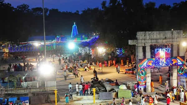 Inavolu Mallanna Jatara: గజ్జెల్లాగుల సవ్వడులు.. ఒగ్గు గోలి దరువు.. ఐనవోలు జాతర మహారంభం..