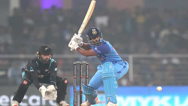 IND Vs NZ: కివీస్తో ఫైనల్ టీ20.. ఆ విధ్వంసకర ఓపెనర్కు నో ఛాన్స్.! అదే జరిగితే మనదే సిరీస్..