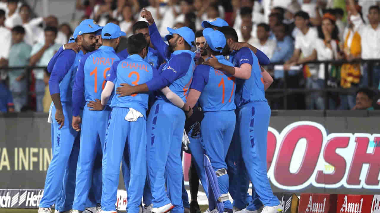 IND vs NZ 1st ODI Playing XI: టాస్ గెలిచిన టీమిండియా.. ప్లేయింగ్ XIలో ఆ ఇద్దరికి చోటు..
