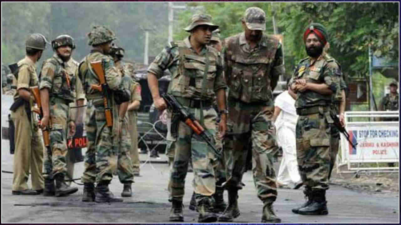 Jammu Kashmir: జమ్మూకశ్మీర్లో ప్రమాదం.. లోయలో పడి ముగ్గురు సైనికులు మృతి