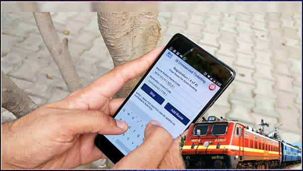 Indian Railways: రైలు టికెట్ తీసుకోవడం మరింత సులభం.. ఫోన్లోనే టికెట్స్