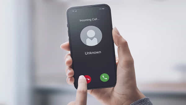 Invisible Phone Number: ఫోన్లో ఈ సింపుల్ ట్రిక్ ఫాలో అయ్యారంటే.. ఇతరులకు మీ మొబైల్ నెంబర్ కనిపించకుండా కాల్ చేయవచ్చు..
