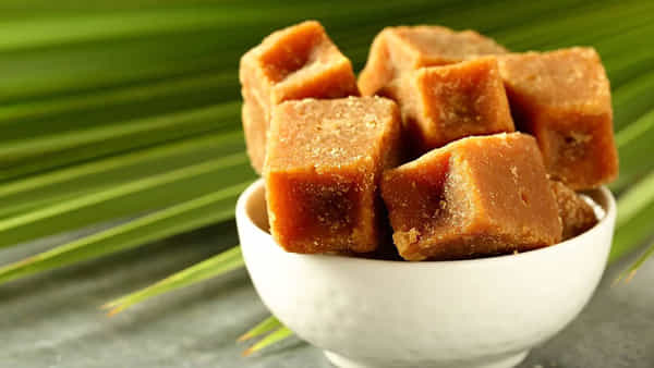 Jaggery benefits: బెల్లం ను ఇలా తీసుకుంటే అద్భుతమైన ఆరోగ్య ప్రయోజనాలు.. ముఖ్యంగా వింటర్ సీజన్లో..