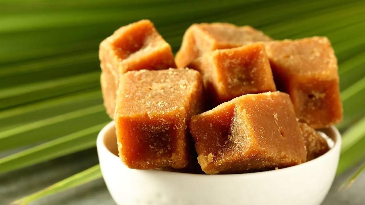 Jaggery: బెల్లం తయారీలో కల్తీ జరిగిందా.. ఈ సింపుల్ టిప్స్ తో ప్యూరిటీ చెక్ చేసుకోండి..