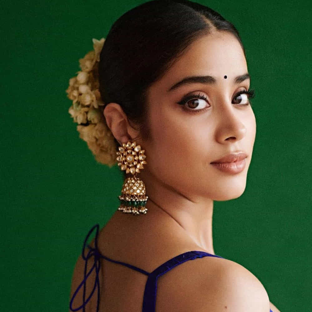 హిట్టు.. ప్లాపులతో సంబంధం లేకుండా.. సరికొత్త జానర్ చిత్రాలను ఎంచుకుంటూ బాలీవుడ్ ఇండస్ట్రీలో రాణిస్తుంది. 