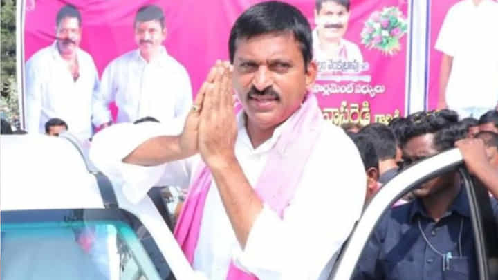 Khammam: బీఆర్ఎస్ సభకు పొంగులేటి వర్గం డుమ్మా Khammam: బీఆర్ఎస్ సభకు పొంగులేటి వర్గం డుమ్మా