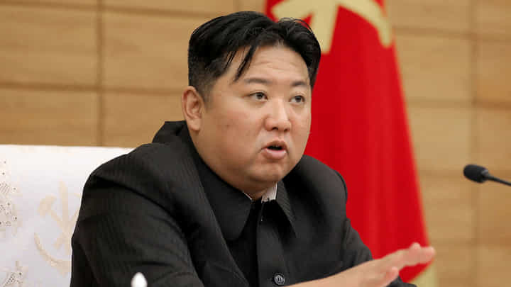 Kim Jong un: రోజంతా తాగుతూ.. ఏడుస్తున్న కిమ్ జోంగ్ ఉన్.. అసలు ఏమైందంటే ?? Kim Jong un: రోజంతా తాగుతూ.. ఏడుస్తున్న కిమ్ జోంగ్ ఉన్.. అసలు ఏమైందంటే ??