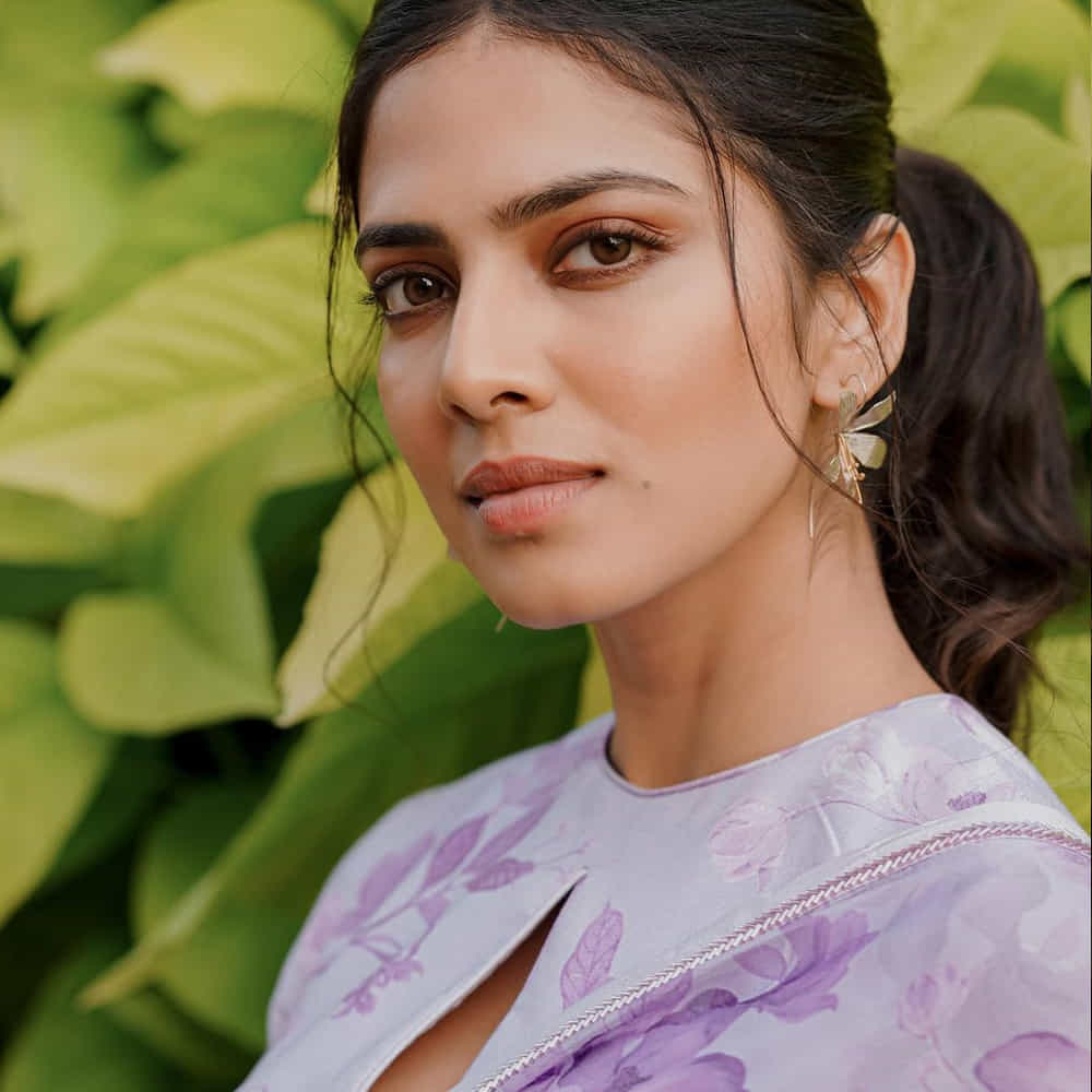 సౌత్ హీరోయినే అయినా.... గ్లామర్ విషయంలో నార్త్ బ్యూటీస్కు కూడా పోటి ఇచ్చే అందాల భామ మాళవిక మోహనన్. కెరీర్లో బిగ్ సక్సెస్లు లేకపోయినా...