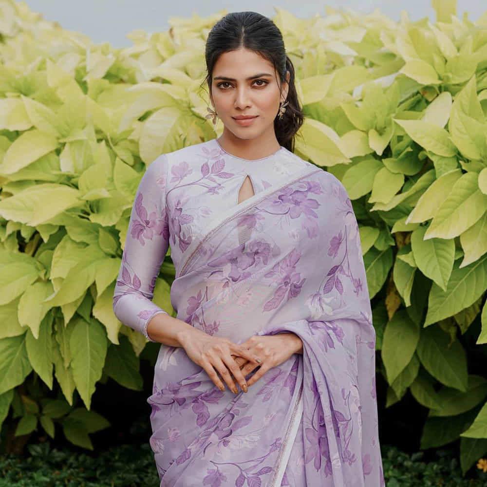 సౌత్ హీరోయినే అయినా.... గ్లామర్ విషయంలో నార్త్ బ్యూటీస్కు కూడా పోటి ఇచ్చే అందాల భామ మాళవిక మోహనన్. కెరీర్లో బిగ్ సక్సెస్లు లేకపోయినా...