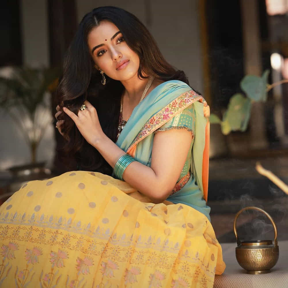 మాళవిక శర్మ .. టాలీవుడ్ లో మాస్ మహారాజా రవితేజ నటించిన నేల టికెట్ సినిమాతో ఎంట్రీ ఇచ్చింది. హాట్ అండ్ బ్యూటిఫుల్ గా ఉన్న మాళవిక శర్మ అందరినీ ఆకట్టుకుంది. డాన్స్ ..పర్ఫార్మెన్స్ .. అందం.. అన్నిటిలోను మంచి మార్కులే పడ్డాయి. 