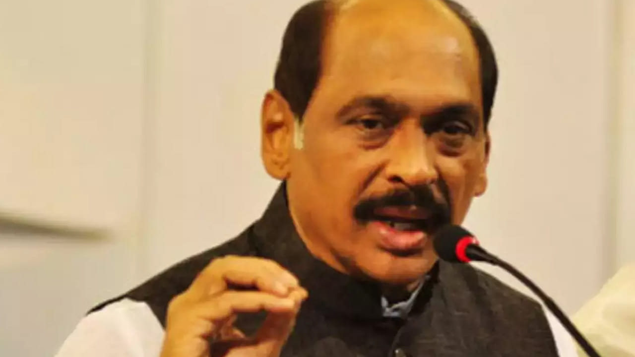 Telangana: తెలంగాణ కాంగ్రెస్‌కు కొత్త ఇన్‌ఛార్జ్.. మాణిక్యం ఠాగూర్‌ తొలగింపునకు ఆ విమర్శలే కారణమా..